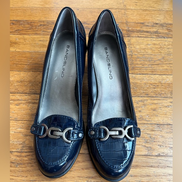 Bandolino midnight blue heeled loafer with silver accents - Picture 2 of 6